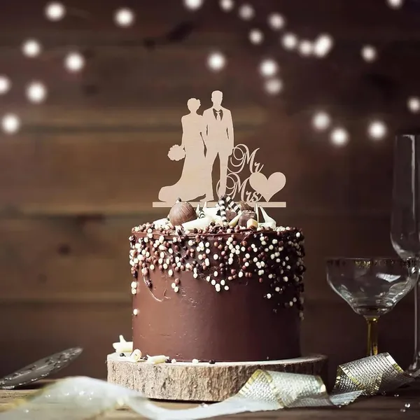 Beige_Wooden_Wedding_Cake_Topper_Personalized_Mr_And_Mrs_Rustic_Bride_And_Groom_Cake_Insert_Wedding