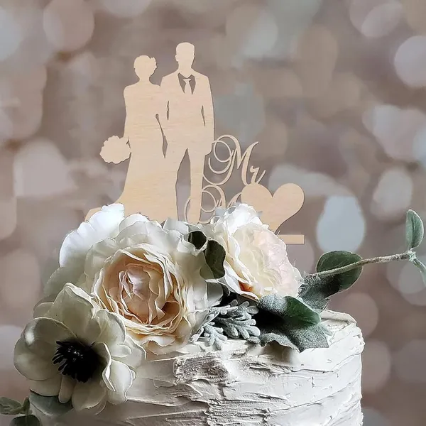 Beige_Wooden_Wedding_Cake_Topper_Personalized_Mr_And_Mrs_Rustic_Bride_And_Groom_Cake_Insert_Wedding
