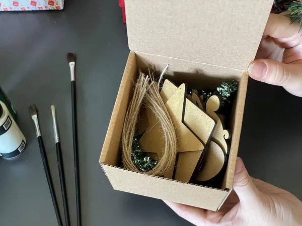 Beige_Unfinished_Wooden_Christmas_Ornaments_Kids