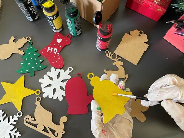 Beige_Unfinished_Wooden_Christmas_Ornaments_Kids