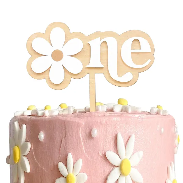 Beige_Wooden_Daisy_Cake_Topper_Baby