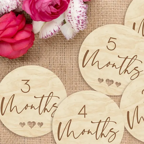 Beige_Heart_Cutout_Wooden_Baby_Monthly_Milestone_Markers_Discs_Baby
