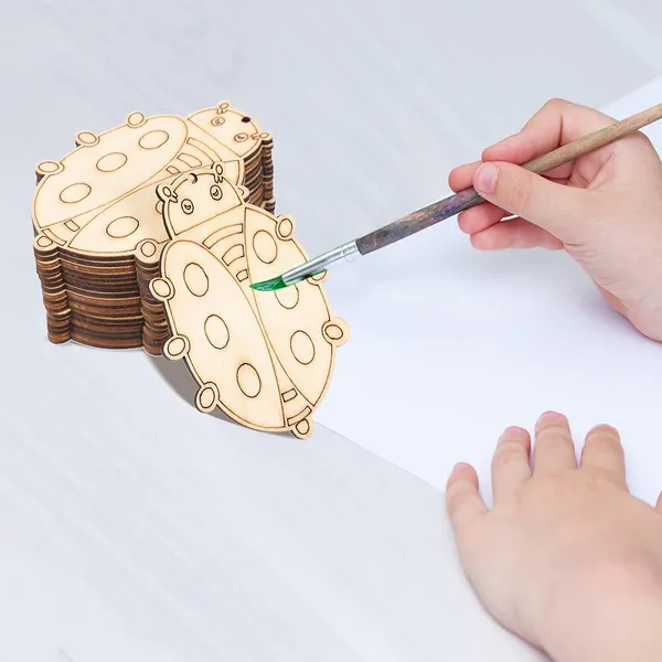 Beige_Unfinished_Ladybug_Wood_Slices_Sets_Diy_Wooden_Craft_Cutout_Drawing_Painting_Animals_Wood_Ornaments_Gift_Tags_Hanging_Embellishments_Diy_And_Craft