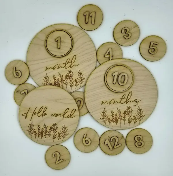 Beige_Wooden_Changeable_Baby_Monthly_Milestone_Cards_Baby