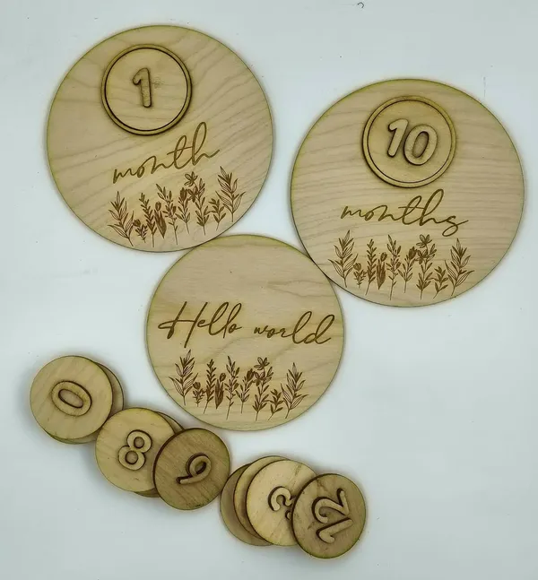 Beige_Wooden_Changeable_Baby_Monthly_Milestone_Cards_Baby