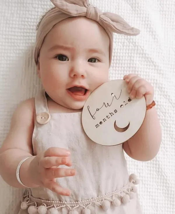 Beige_Baby_Milestone_Cards_Baby