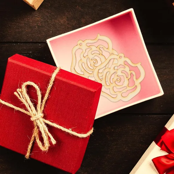 Beige_Hollow_Rose_Flower_Wooden_Cutouts_Diy_And_Craft