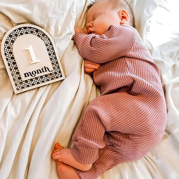 Beige_Boho_Wooden_Monthly_Milestone_Cards_Baby