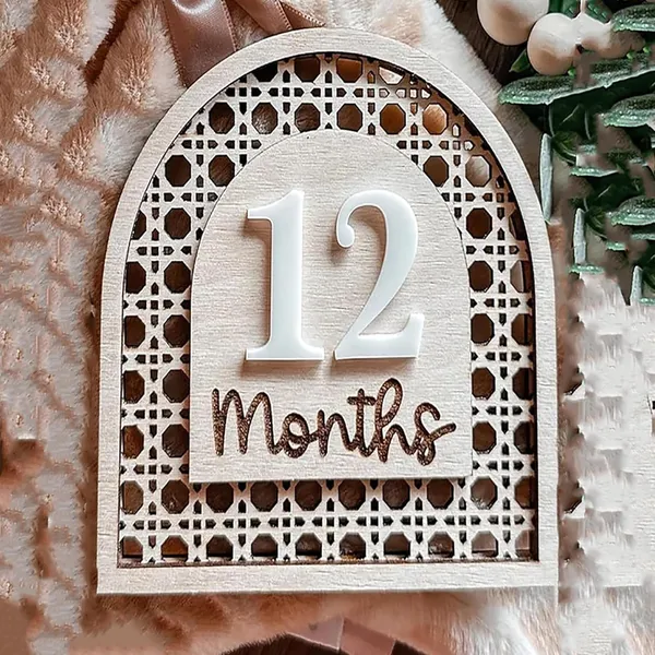 Beige_Boho_Wooden_Monthly_Milestone_Cards_Baby