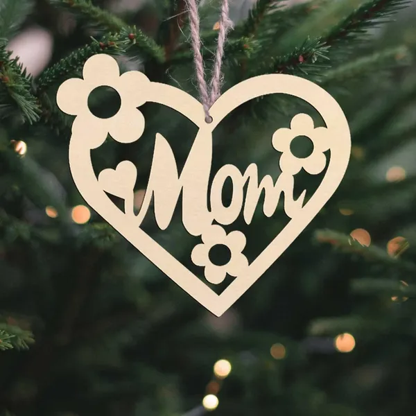Beige_Wooden_Mom_Heart_Shaped_Hanging_Ornaments_Diy_And_Craft