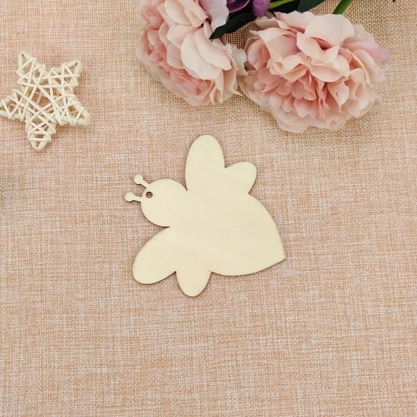 Beige_Wooden_Bee_Cutouts_Hanging_Ornaments_Kids