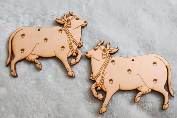 Beige_Cow_Shape_Mdf_Diy_Art_Craft_Base_Thickness_Pichwai_Style_Pre_Marked_Cutout_Diy_And_Craft