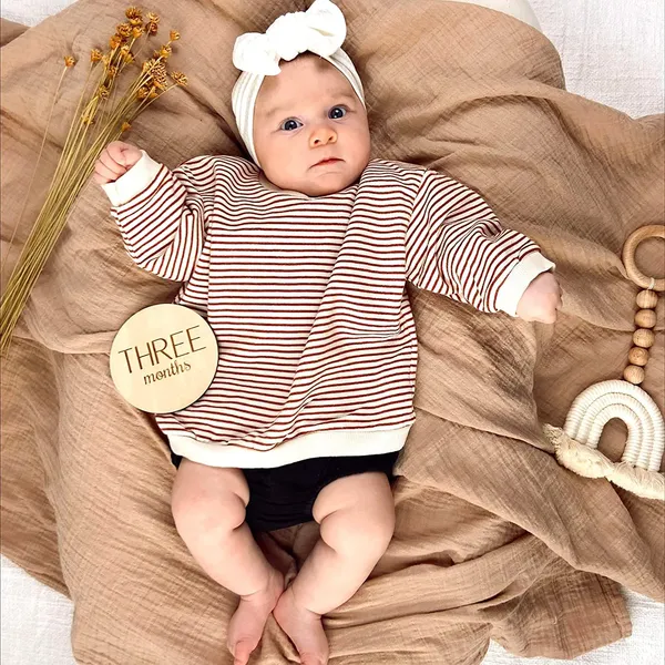 Beige_Pcs_Wooden_Baby_Monthly_Milestone_Cards_And_Silicone_Sun_Teether_Gift_Set_Baby