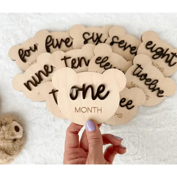 Beige_Baby_Monthly_Milestone_Wooden_Photo_Props_Months_Plaques_Baby