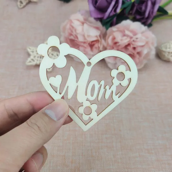 Beige_Wooden_Mom_Heart_Shaped_Ornaments_Diy_And_Craft