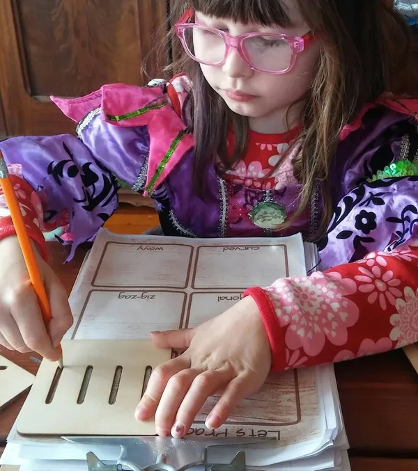 Beige_Montessori_Stencils_Tracing_Boards_Wooden_Learn_To_Write_Traditional_Handwriting_Activities_Board_Writing_Practice_Board_Kids