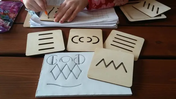 Beige_Montessori_Stencils_Tracing_Boards_Wooden_Learn_To_Write_Traditional_Handwriting_Activities_Board_Writing_Practice_Board_Kids