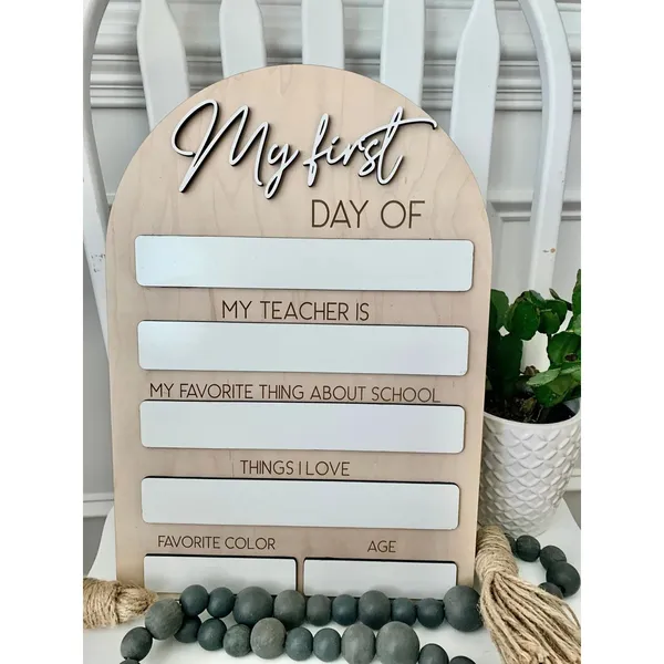 Beige_First_Day_School_Sign_Kids