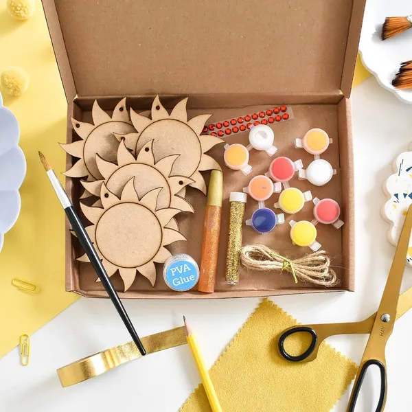 Beige_Sunshine_Bunting_Craft_Kit_Kids