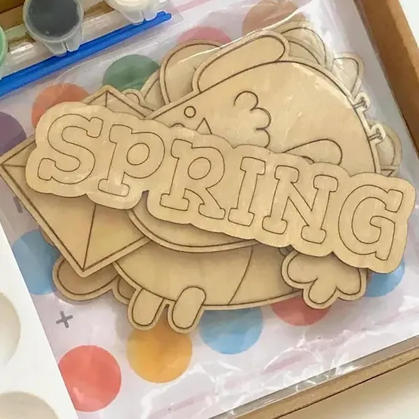 Beige_Wooden_Spring_Painting_Kit_Kids