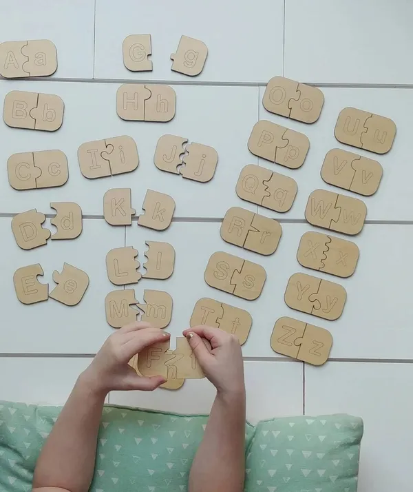 Beige_Pieces_Wooden_Alphabet_Puzzle_General