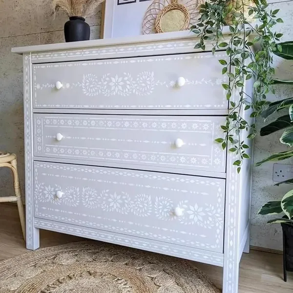White_Border_Stencils_Home_Decor