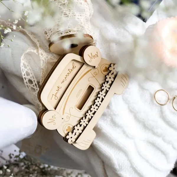 Beige_Handcrafted_Wooden_Money_Holder_Wedding