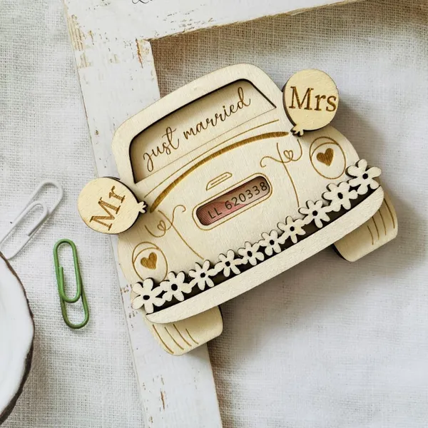 Beige_Handcrafted_Wooden_Money_Holder_Wedding