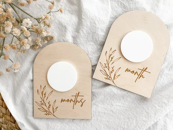 Beige_Baby_Monthly_Milestone_Markers_Baby
