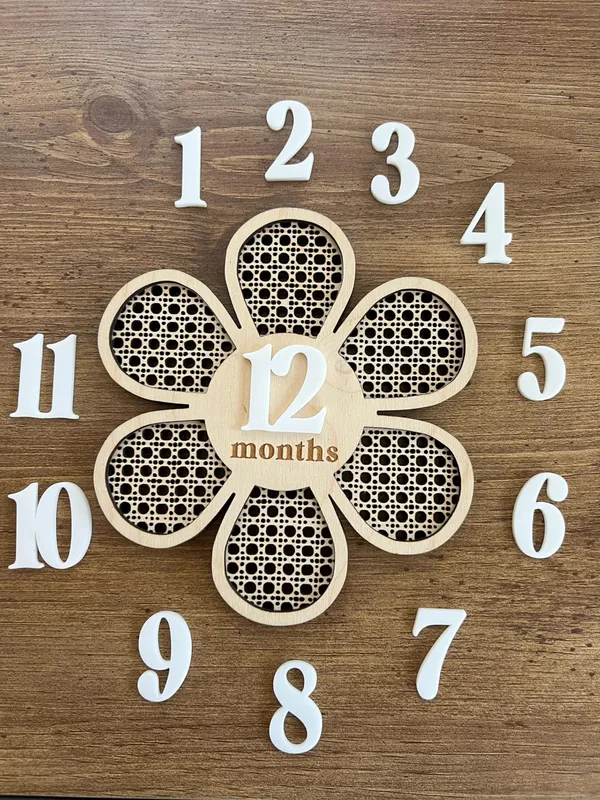 Beige_Double_Sided_Baby_Monthly_Photoshoot_Props_Interchangeable_Numbers_Milestone_Card_Baby