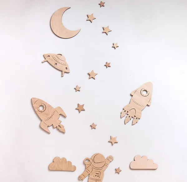 Beige_Space_Wall_Decor_Kids