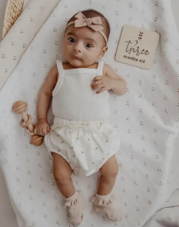 Beige_Wooden_Baby_Milestone_Cards_Baby
