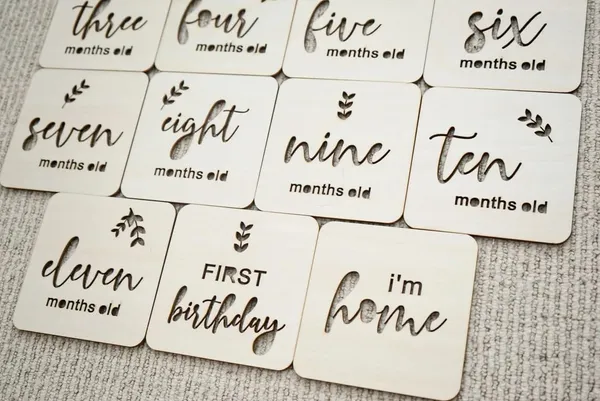 Beige_Wooden_Baby_Milestone_Cards_Baby