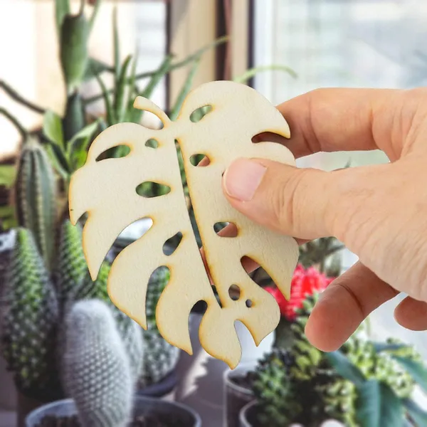 Beige_Wooden_Monstera_Leaves_Laser_Cutout_Diy_Craft_Party_Decoration_Art_Embellishment_Room_Decoration_Diy_And_Craft