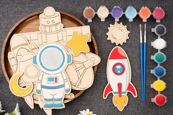 Beige_Diy_Wooden_Space_Astronaut_Painting_Kit_Kids