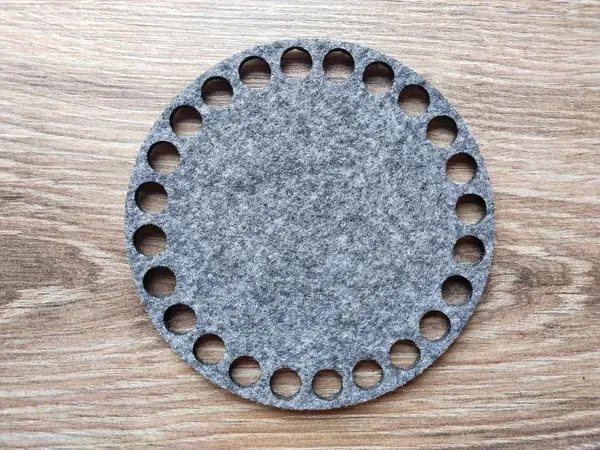 Grey_Felt_Crochet_Bases_Diy_And_Craft