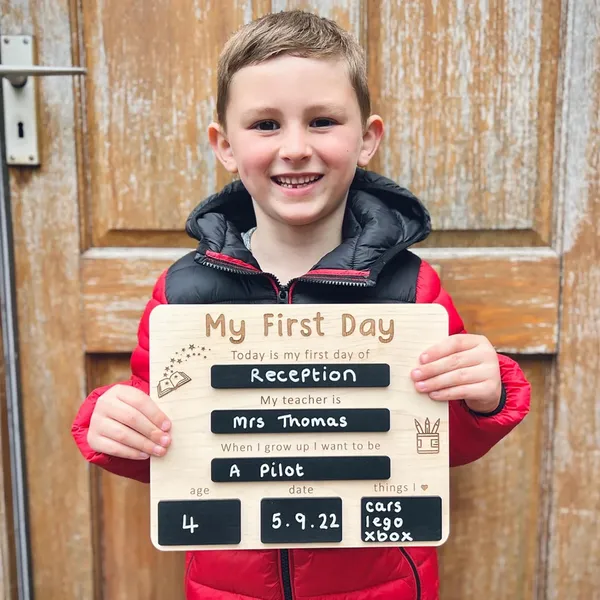 Beige_First_Day_Of_School_Photo_Board_Kids