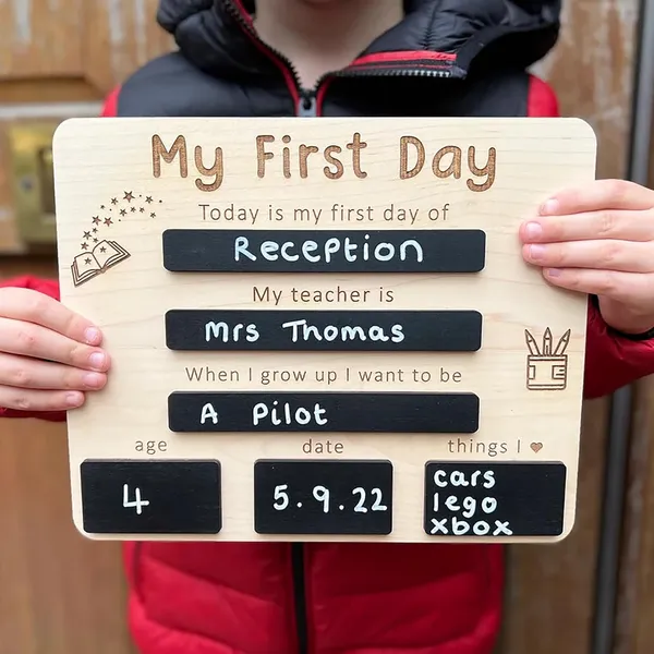 Beige_First_Day_Of_School_Photo_Board_Kids
