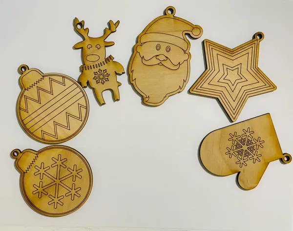 Beige_Wooden_Christmas_Hanging_Ornaments_Diy_And_Craft