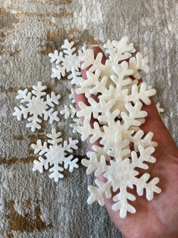 Grey_White_Christmas_Felt_Snowflakes_Diy_Christmas_Tree_Ornaments_Kids