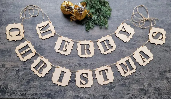 Beige_Wooden_Merry_Christmas_Banner_Garland_General
