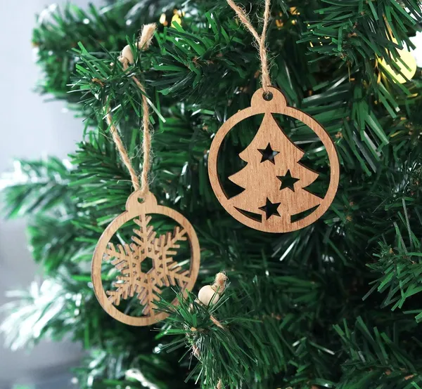Beige_Christmas_Wood_Ornaments_Round_Wooden_Slices_Cutout_General