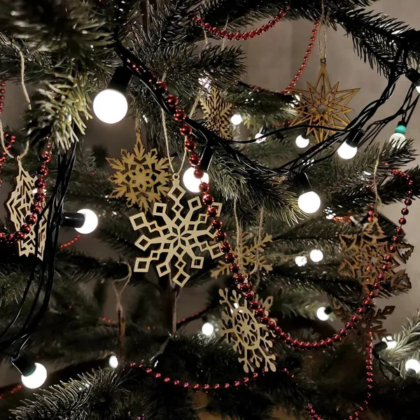 Beige_Wooden_Snowflake_Ornaments_Home_Decor