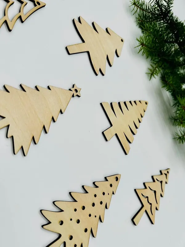 Beige_Wooden_Christmas_Trees_Diy_And_Craft