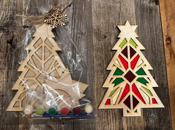 Beige_Wooden_Christmas_Tree_Kit_Kids