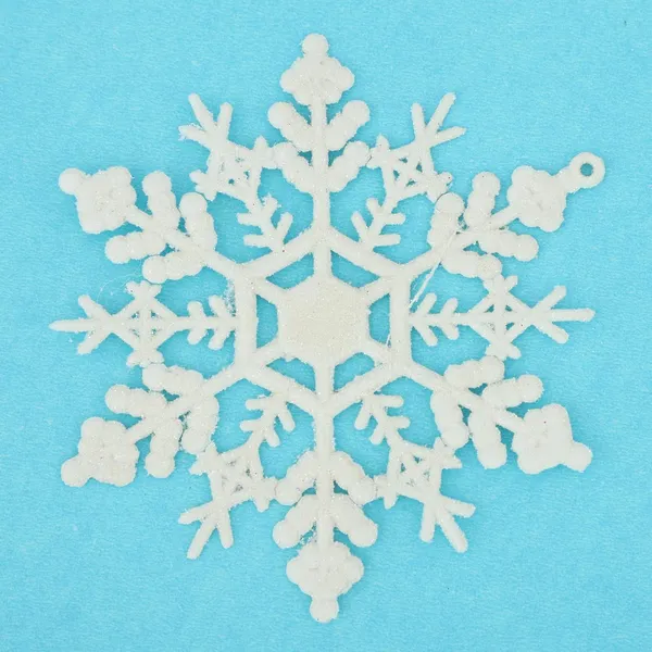 Grey_White_Felt_Snowflakes_Diy_And_Craft