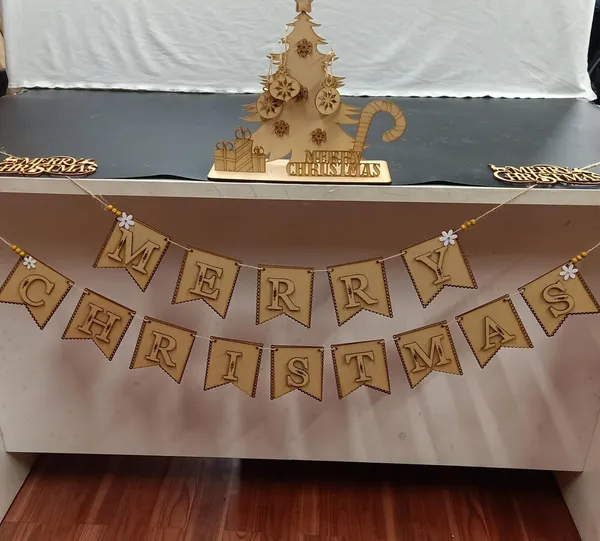 Beige_Wooden_Merry_Christmas_Banner_Diy_And_Craft