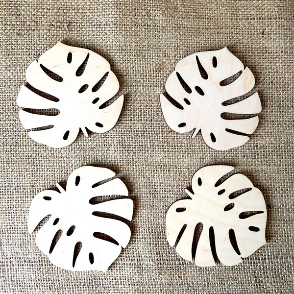 Beige_Wooden_Monstera_Leaf_Coasters_Tropical_Drink_Coasters_Diy_And_Craft