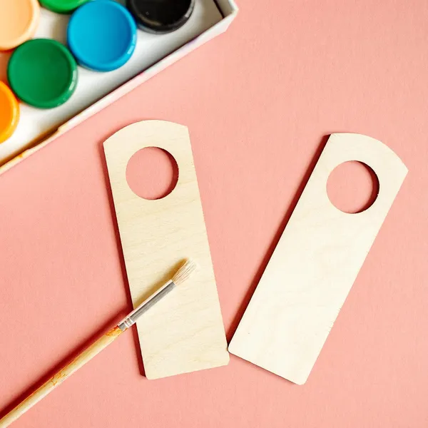 Beige_Wooden_Door_Hanger_Sign_Plywood_Cutouts_Diy_And_Craft