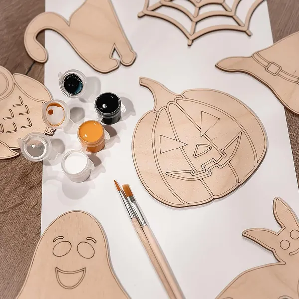 Beige_Diy_Halloween_Wooden_Kits_Kids